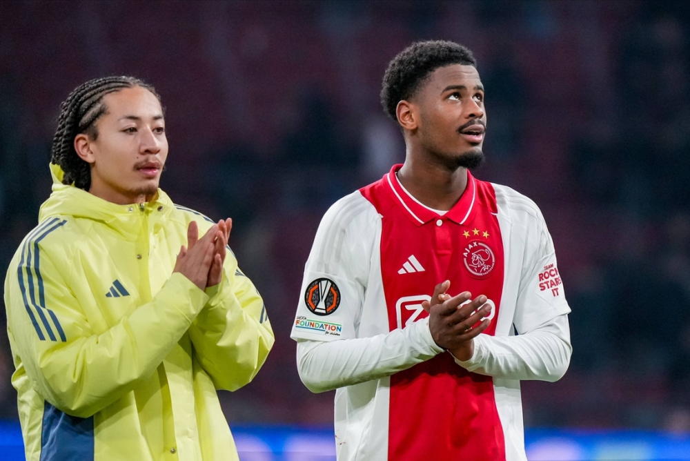 包含阿贾克斯遭遇重创,荷甲劲旅夜晋级赛场的词条 包含阿贾克斯遭遇重创,荷甲劲旅夜晋级赛场的词条