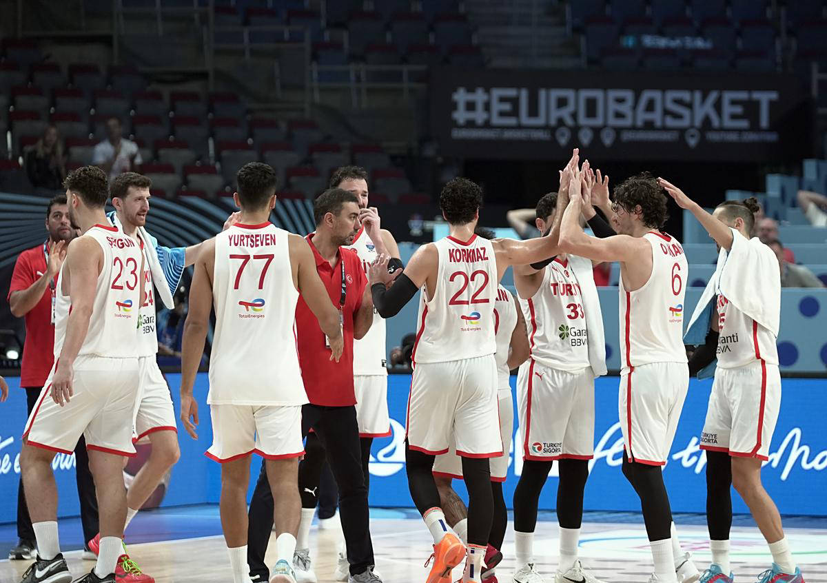 塞尔维亚队突破重围,以胜利晋级 塞尔维亚队突破重围,以胜利晋级