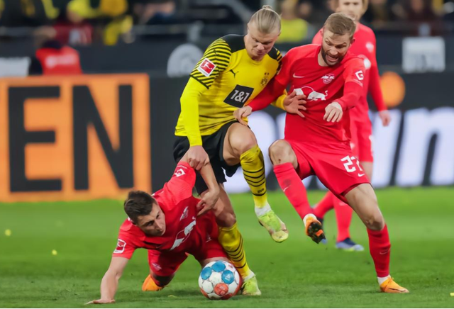 莱比锡红牛主场遭遇失利,欧冠希望减弱的简单介绍 莱比锡红牛主场遭遇失利,欧冠希望减弱的简单介绍