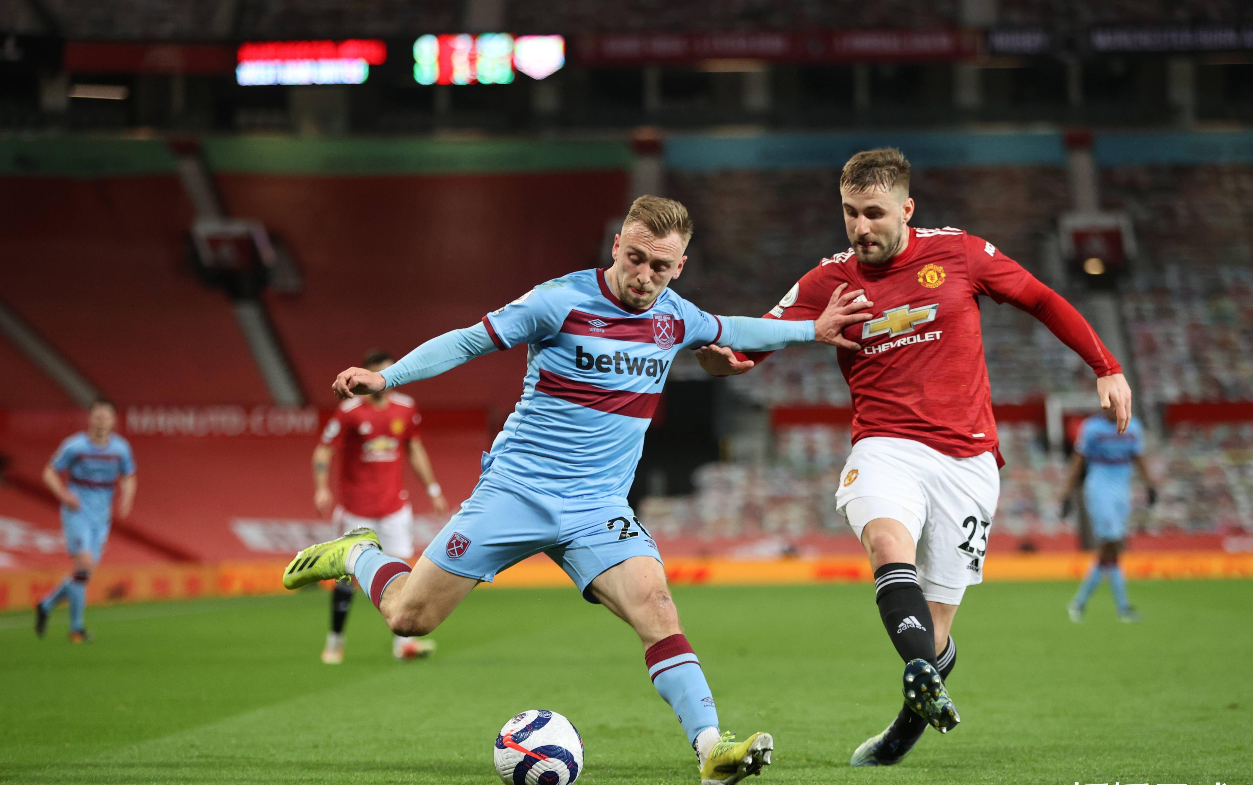 切尔西战胜伍尔弗汉普顿,稳居前四 切尔西战胜伍尔弗汉普顿,稳居前四