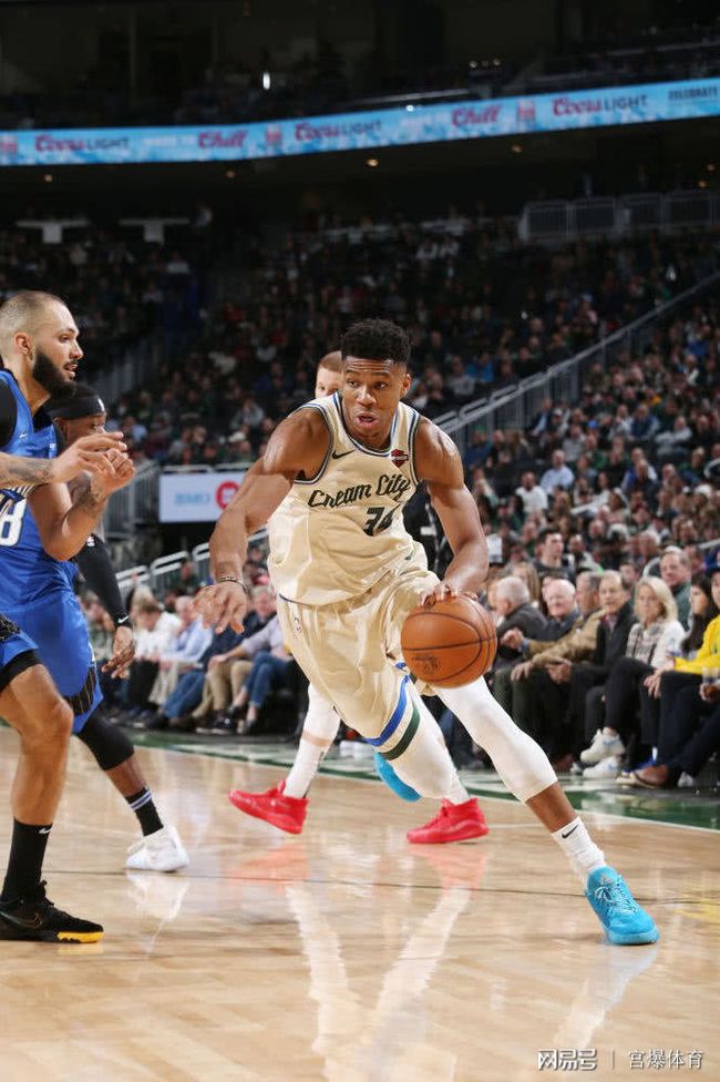 关于瓜子队势不可挡:迎战雄鹿豪取连胜的信息 关于瓜子队势不可挡:迎战雄鹿豪取连胜的信息