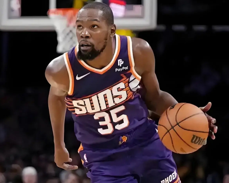 雷火电竞网址-太阳球员不畏强敌，全力拼搏赢得比赛的简单介绍