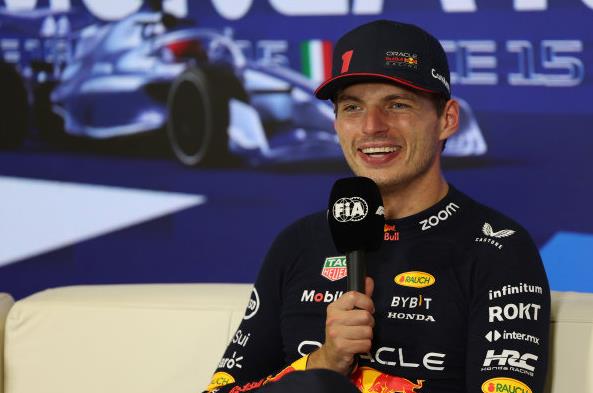 包含威廉姆斯鏖战红牛车队，阿隆索惊艳四座的词条