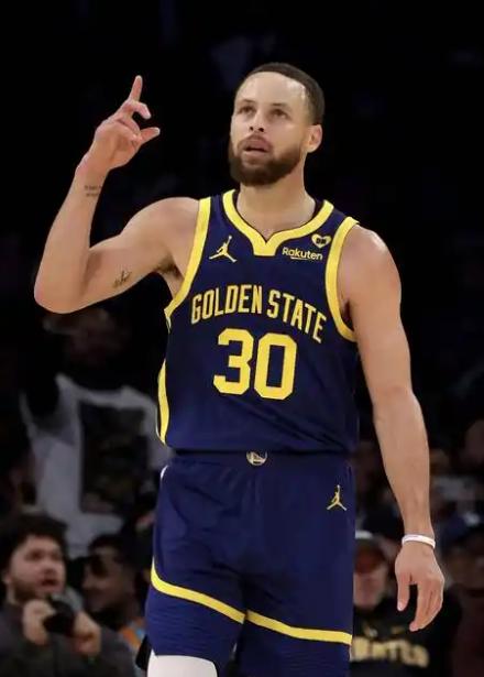 包含青岛队绝杀山东队，库里关键制胜的词条