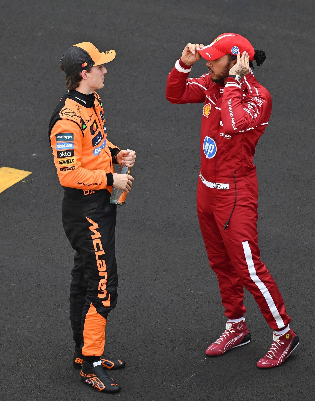 红牛车队横扫雷诺车队，汉密尔顿点燃赛场