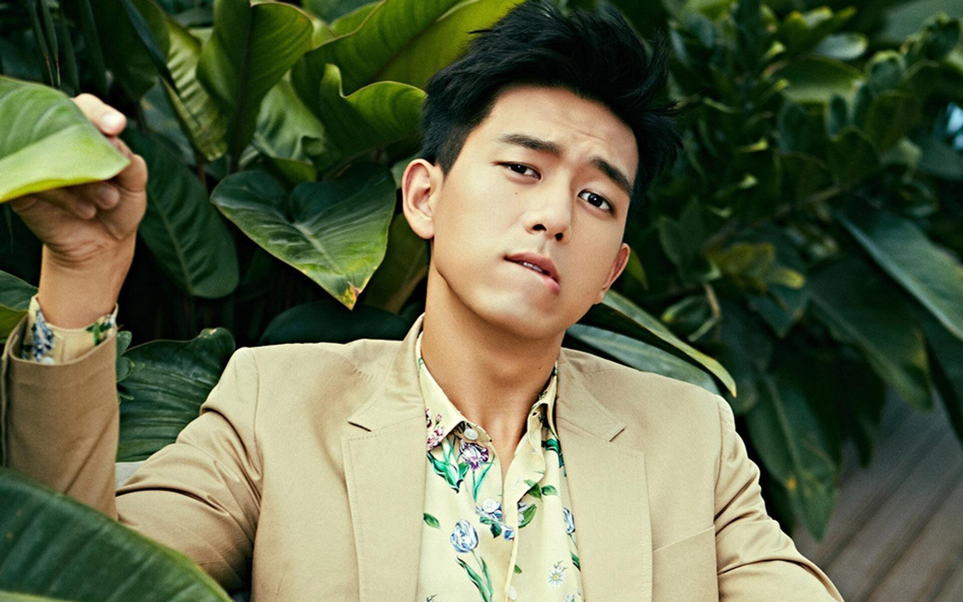 雷火电竞充值-逆境见证传奇，乔治48分绝杀背后的双面人生