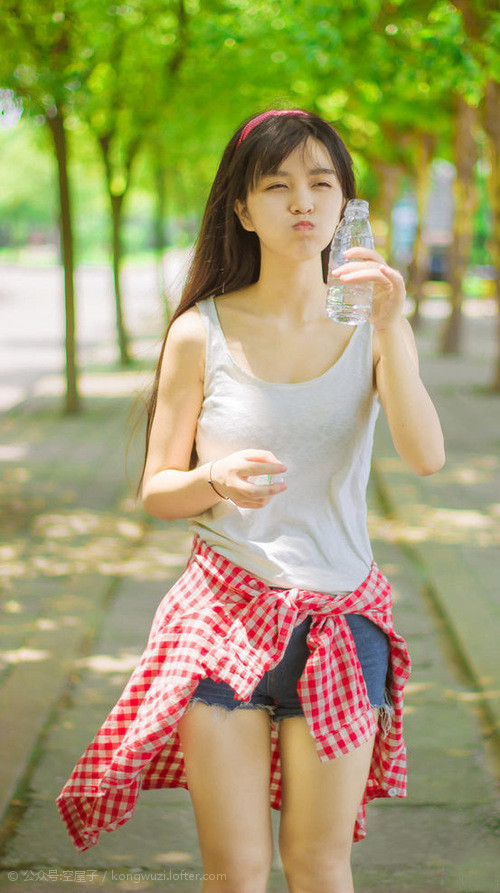 绿茵场上的命运逆写，当小魔兽点燃几内亚的翻盘神话