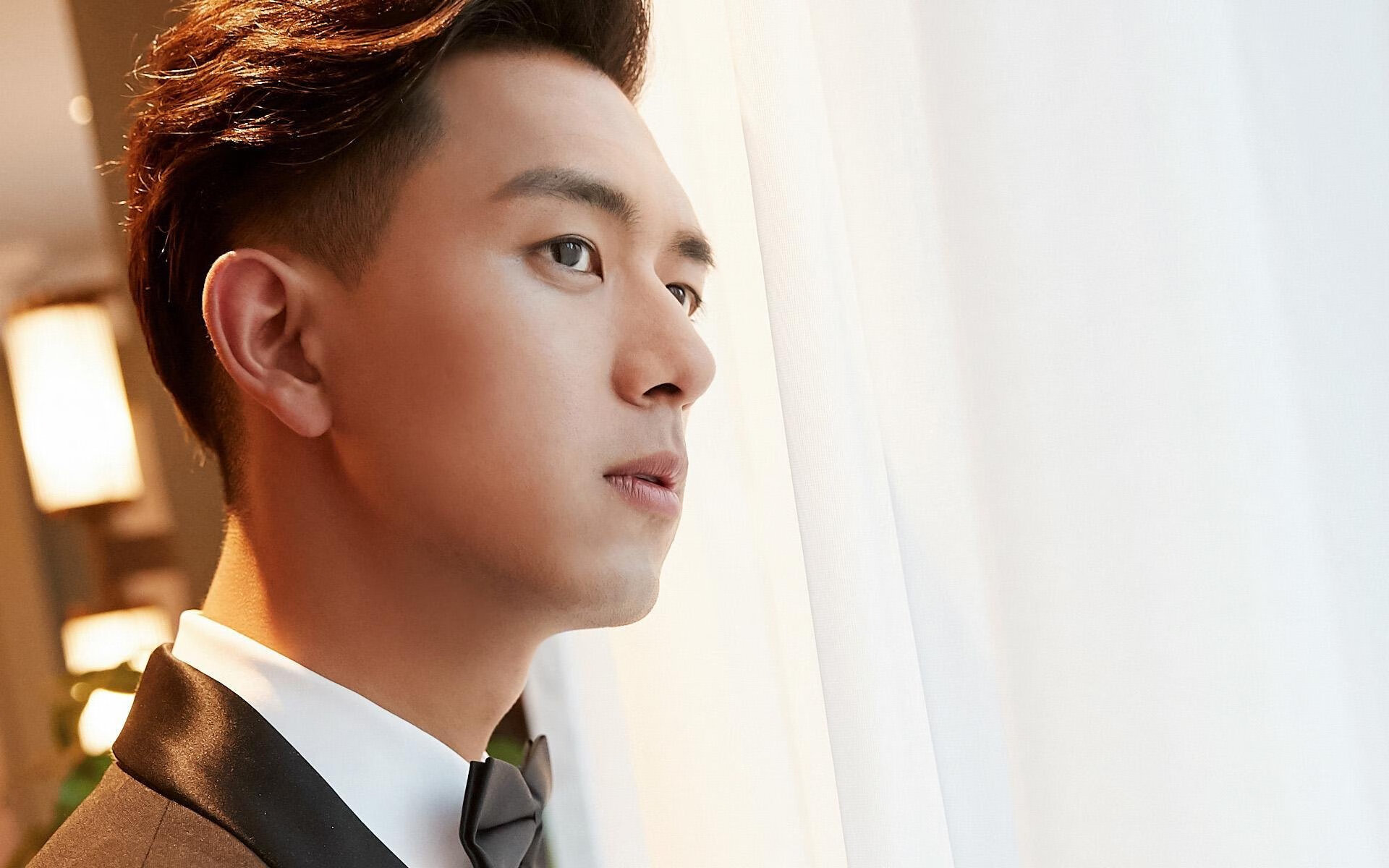 戈贝尔撑起铁壁遮天蔽日，雷霆万钧轰碎雄鹿卫冕梦